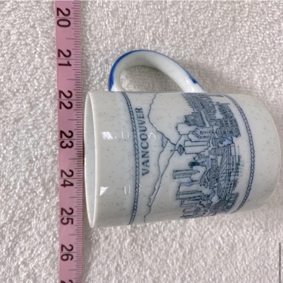 Vintage Capilano Vancouver Souvenir Mug - Picture 9 of 10